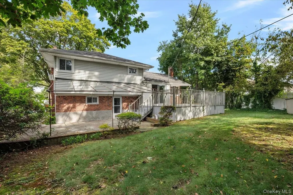 15 Alma Lane Plainview NY 11803