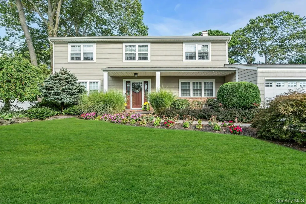 177 N Bicycle Path Selden NY 11784