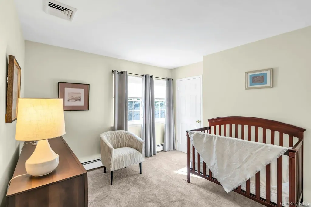 177 N Bicycle Path Selden NY 11784