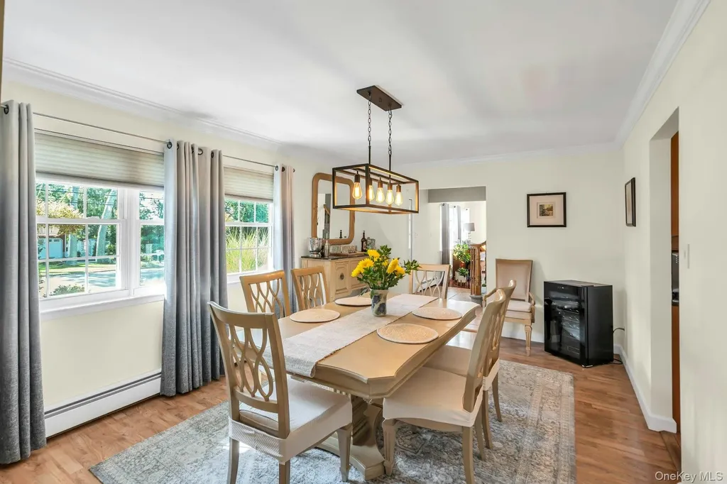 177 N Bicycle Path Selden NY 11784