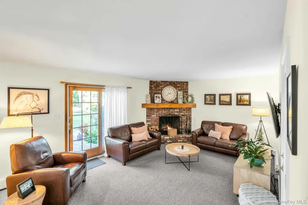 177 N Bicycle Path Selden NY 11784