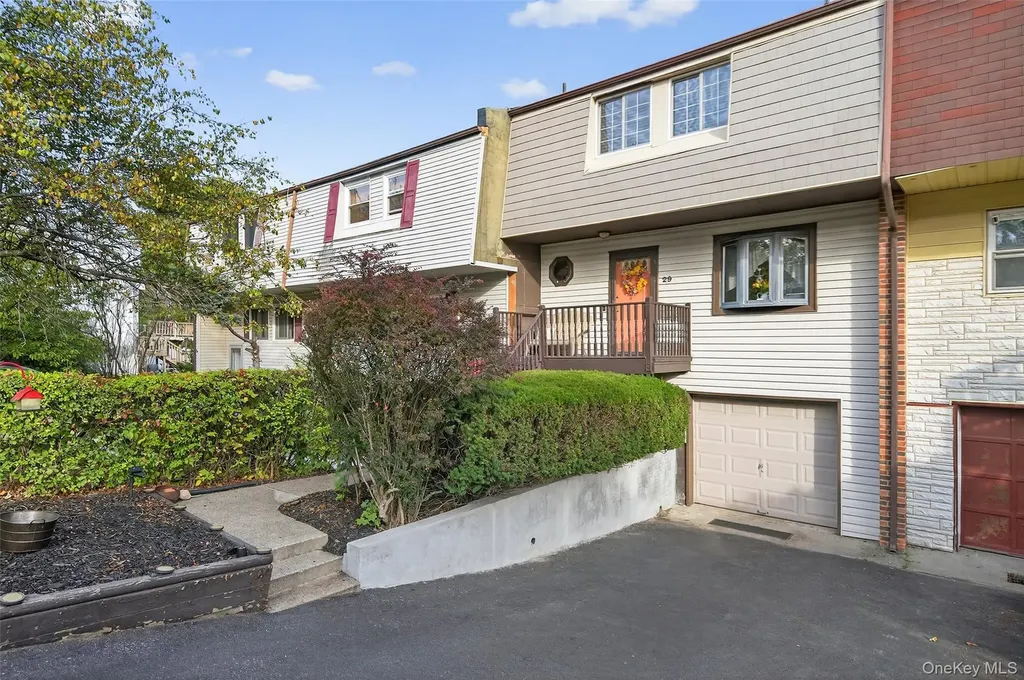 29 Red Barn Lane Middletown NY 10940