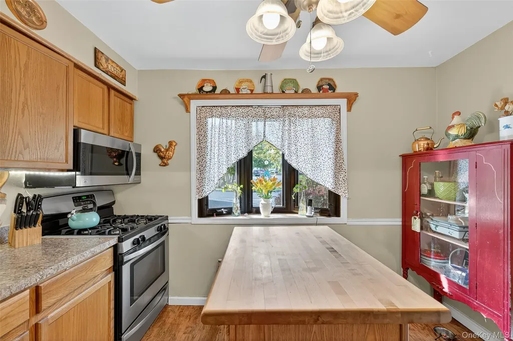 29 Red Barn Lane Middletown NY 10940