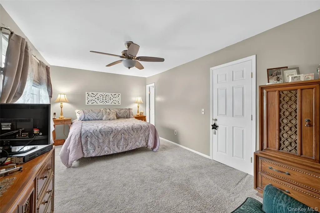 29 Red Barn Lane Middletown NY 10940