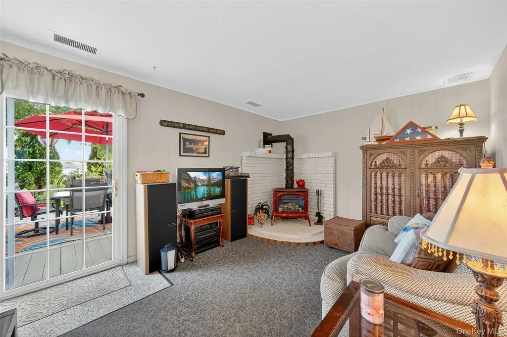 29 Red Barn Lane Middletown NY 10940