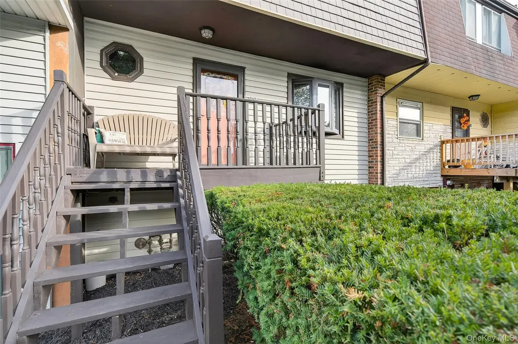 29 Red Barn Lane Middletown NY 10940