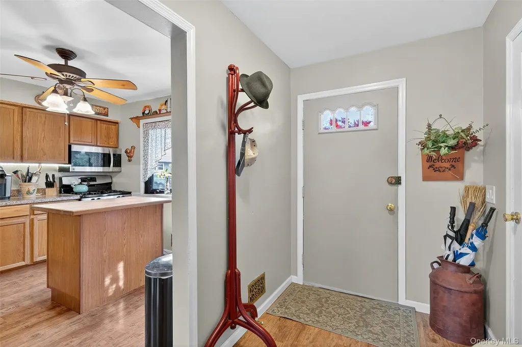 29 Red Barn Lane Middletown NY 10940