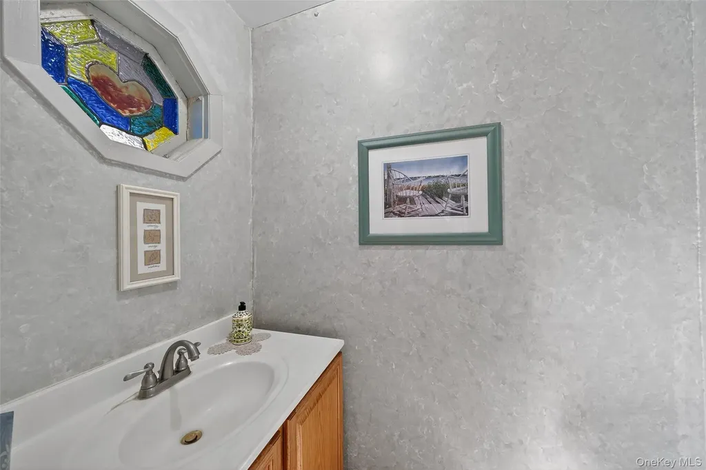 29 Red Barn Lane Middletown NY 10940
