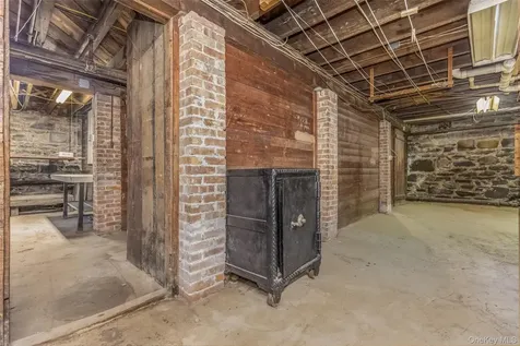 50 Spring Street Kingston NY 12401