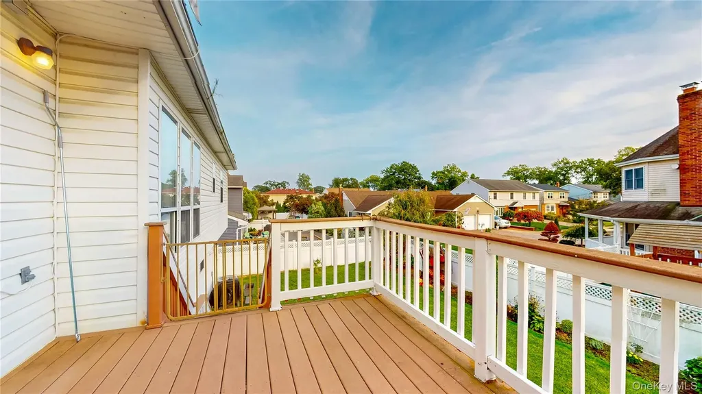 3268 Jackson Avenue Wantagh NY 11793