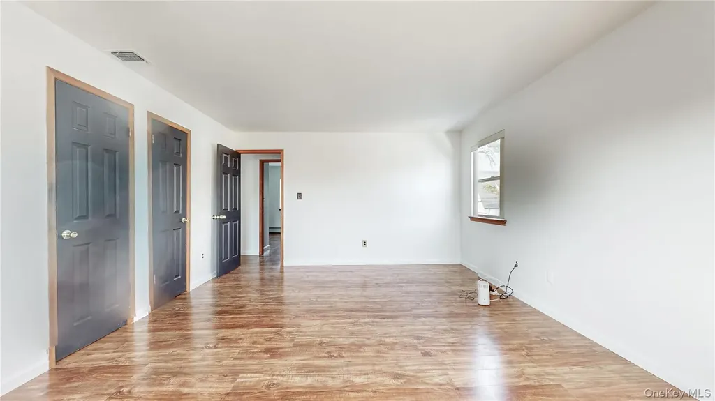3268 Jackson Avenue Wantagh NY 11793