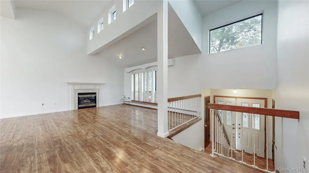 3268 Jackson Avenue Wantagh NY 11793