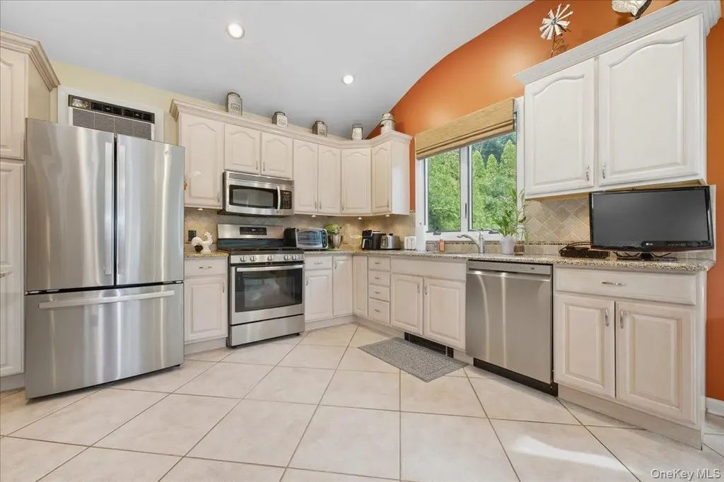 3405 Lufberry Avenue Wantagh NY 11793