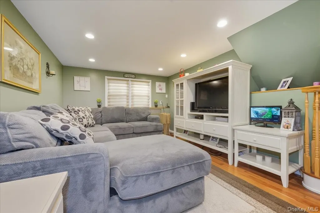 3405 Lufberry Avenue Wantagh NY 11793