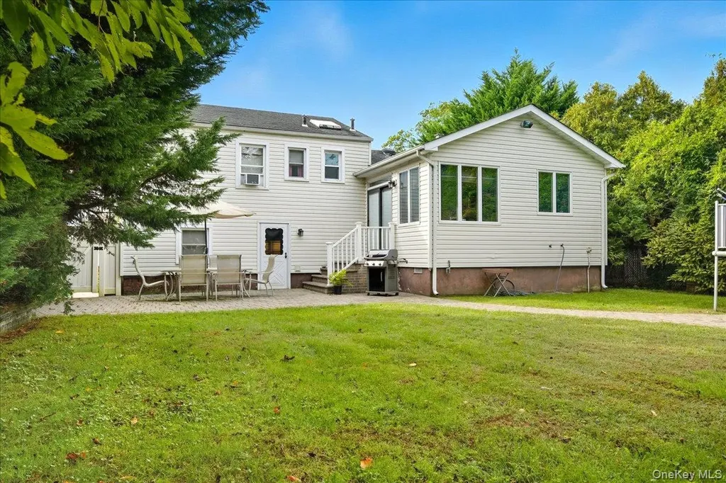 3405 Lufberry Avenue Wantagh NY 11793