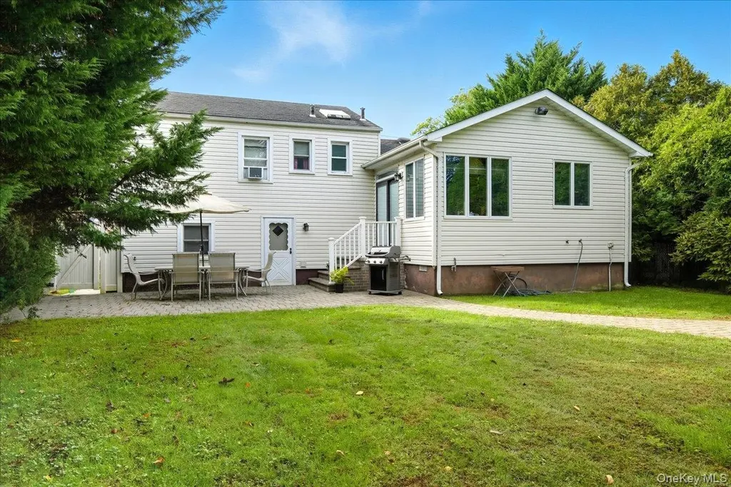 3405 Lufberry Avenue Wantagh NY 11793