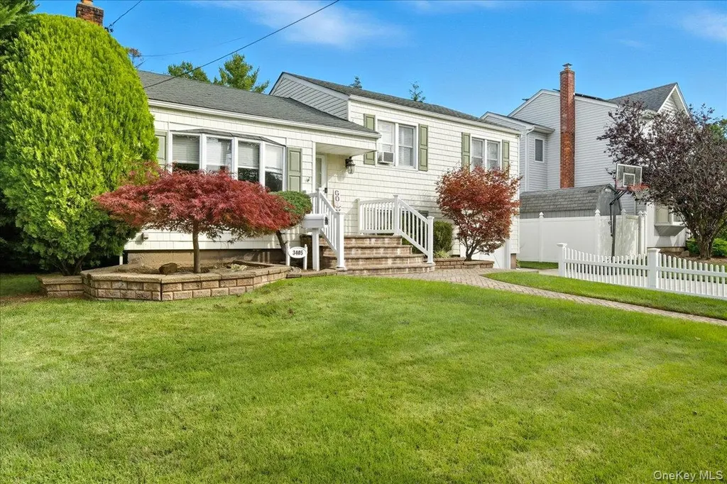 3405 Lufberry Avenue Wantagh NY 11793