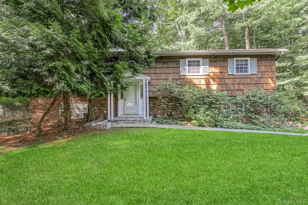 19 Mary Beth Drive Suffern NY 10901
