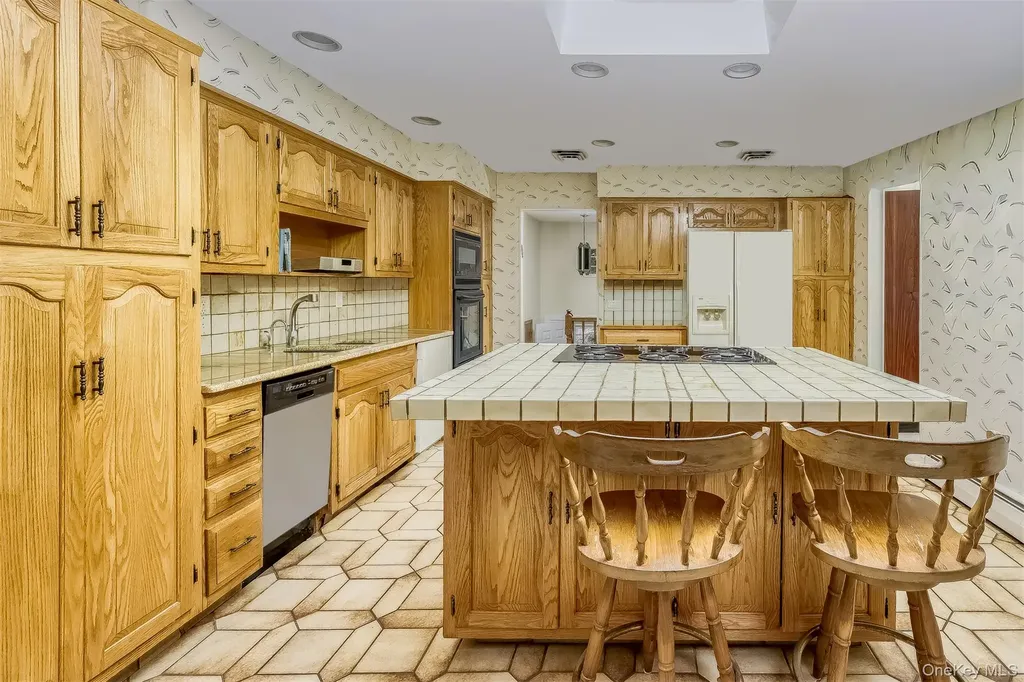 19 Mary Beth Drive Suffern NY 10901