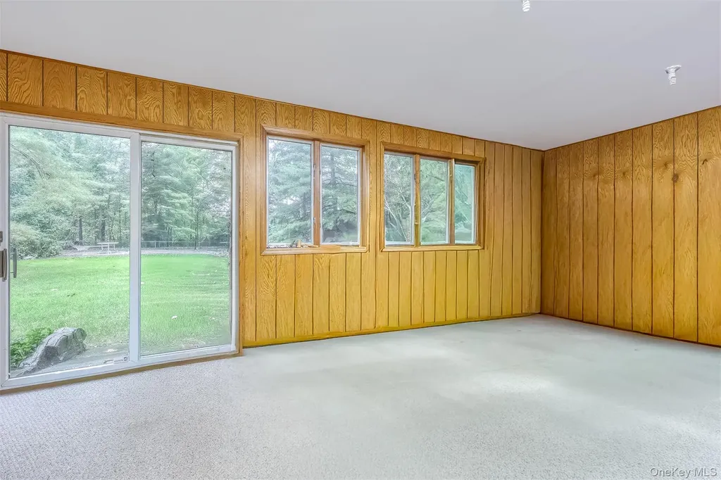 19 Mary Beth Drive Suffern NY 10901