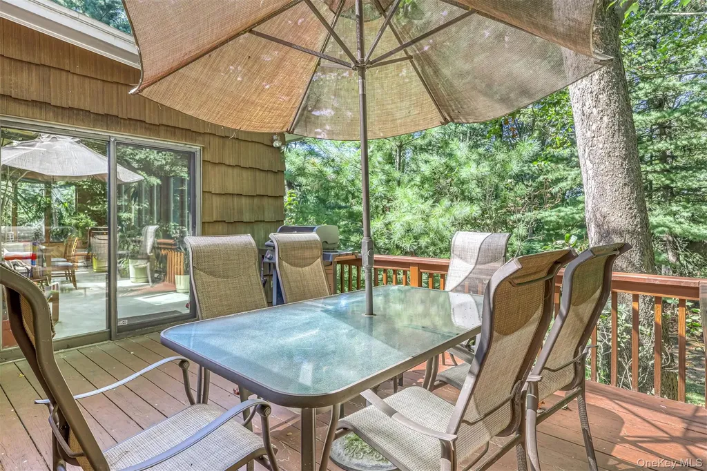 19 Mary Beth Drive Suffern NY 10901