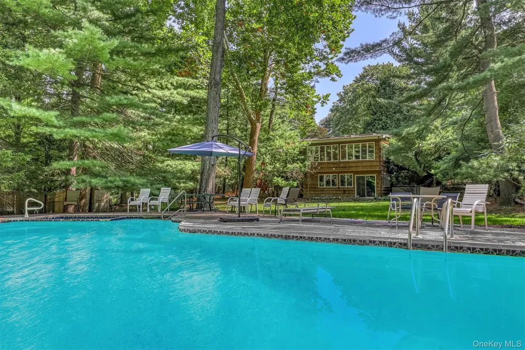19 Mary Beth Drive Suffern NY 10901