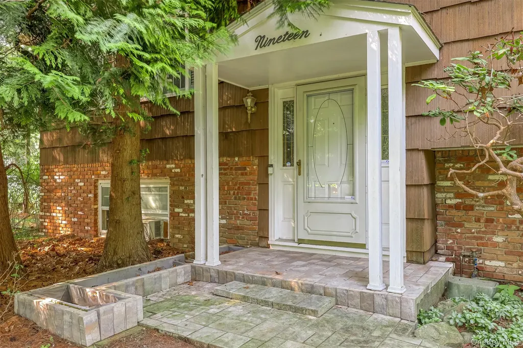 19 Mary Beth Drive Suffern NY 10901