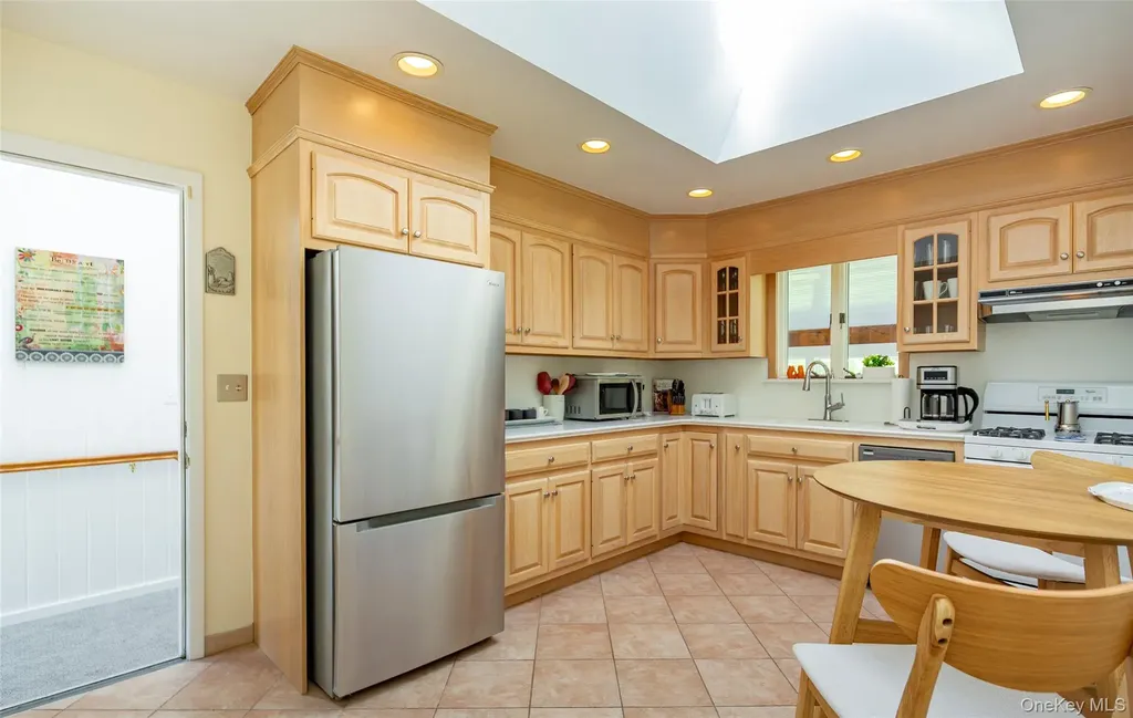275 Maier Southold NY 11971