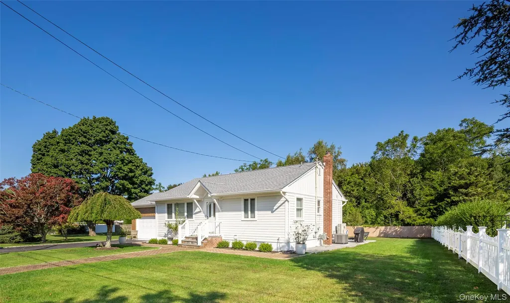 275 Maier Southold NY 11971