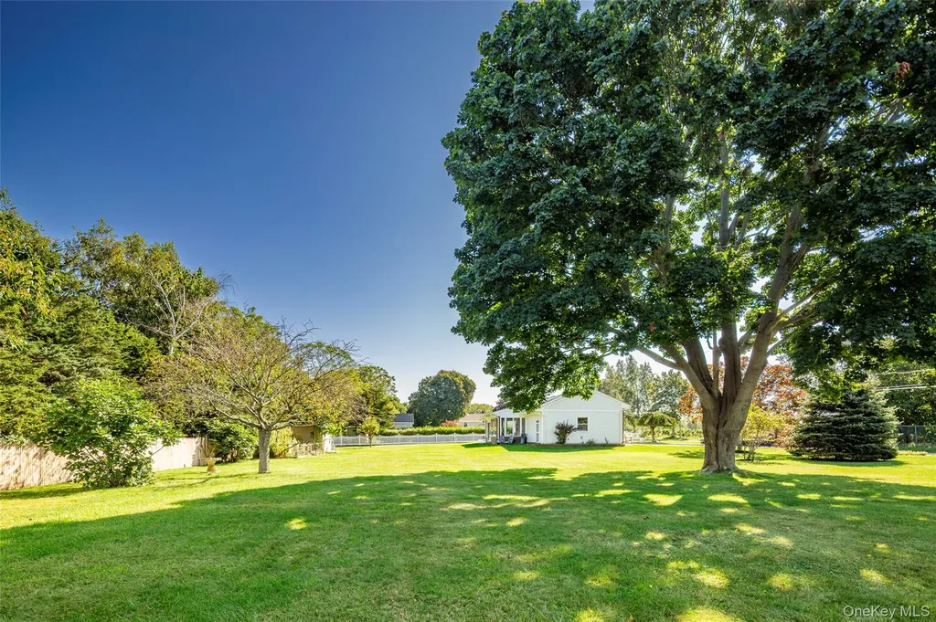 275 Maier Southold NY 11971