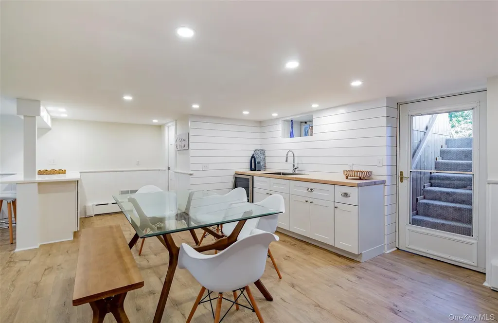 275 Maier Southold NY 11971