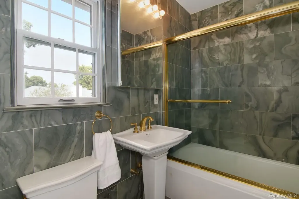 89 Park Drive Pelham NY 10803