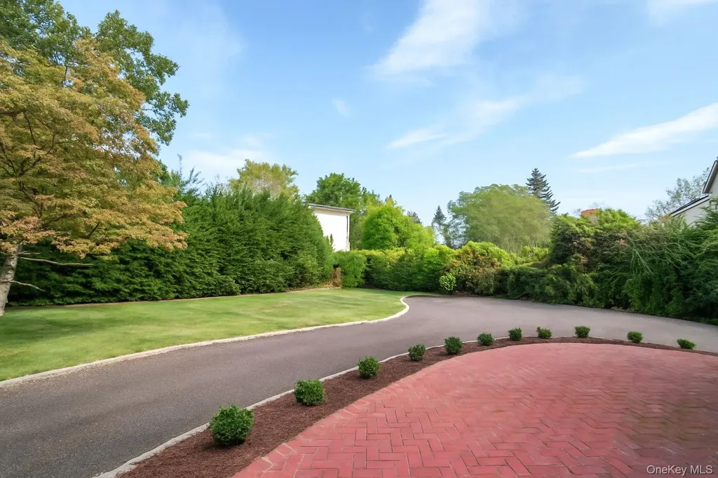 89 Park Drive Pelham NY 10803