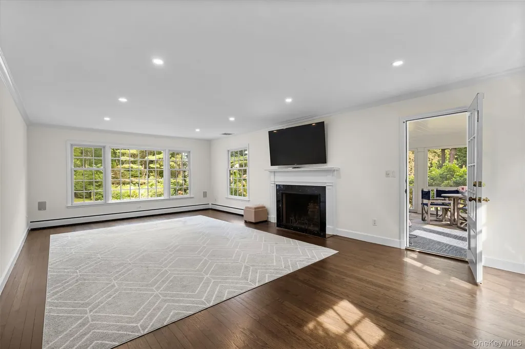 3 Round Hill Place Chappaqua NY 10514