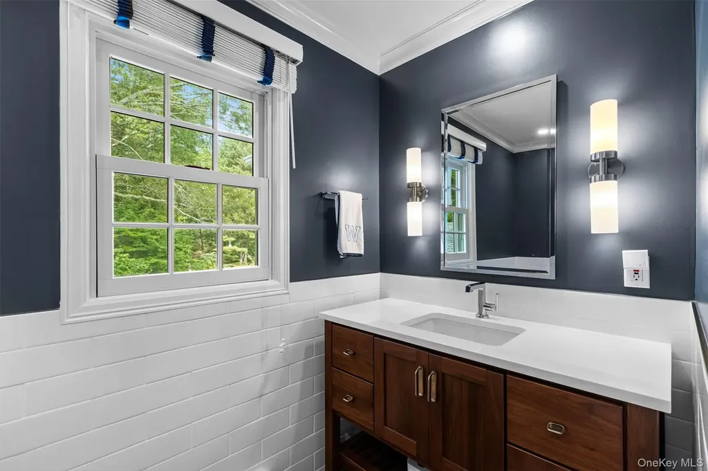 3 Round Hill Place Chappaqua NY 10514