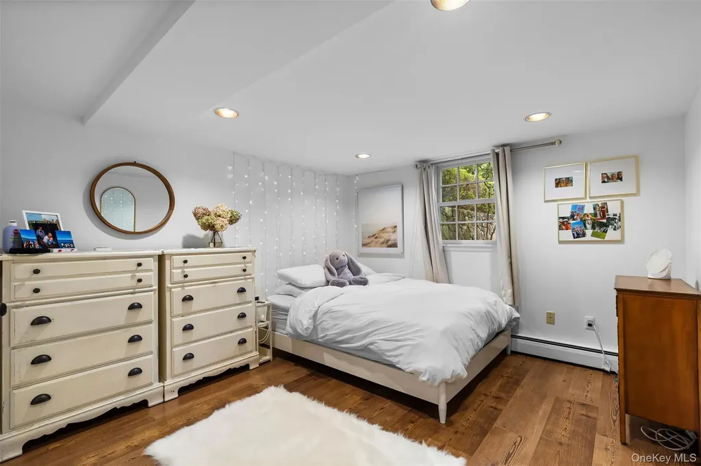 3 Round Hill Place Chappaqua NY 10514