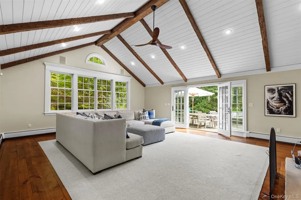 3 Round Hill Place Chappaqua NY 10514