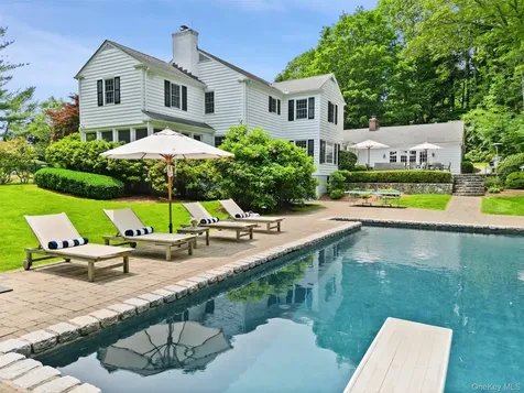 3 Round Hill Place Chappaqua NY 10514