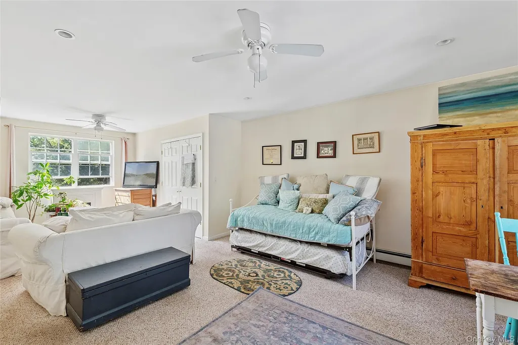 32 Atlantic Avenue Hampton Bays NY 11946