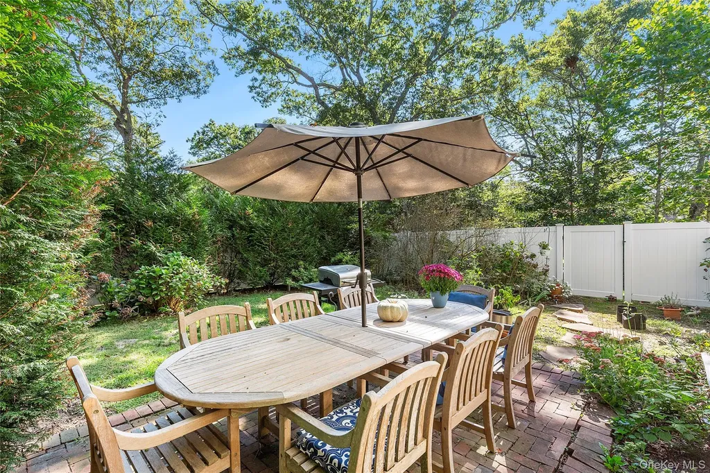 32 Atlantic Avenue Hampton Bays NY 11946