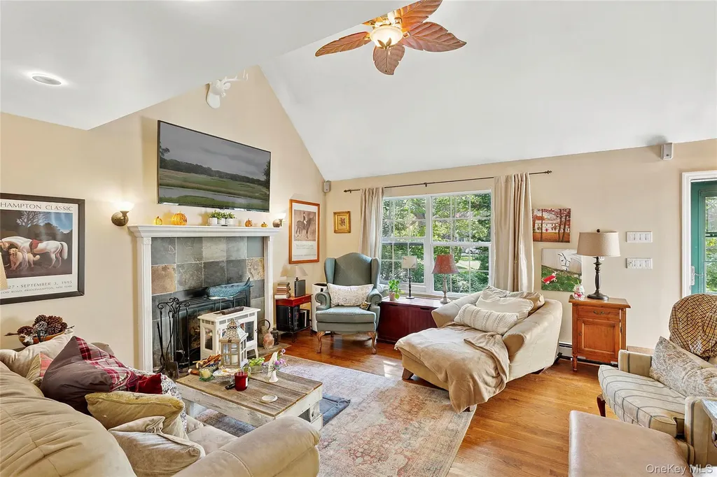32 Atlantic Avenue Hampton Bays NY 11946