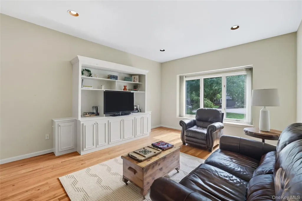 8 Persimmon Lane White Plains NY 10605