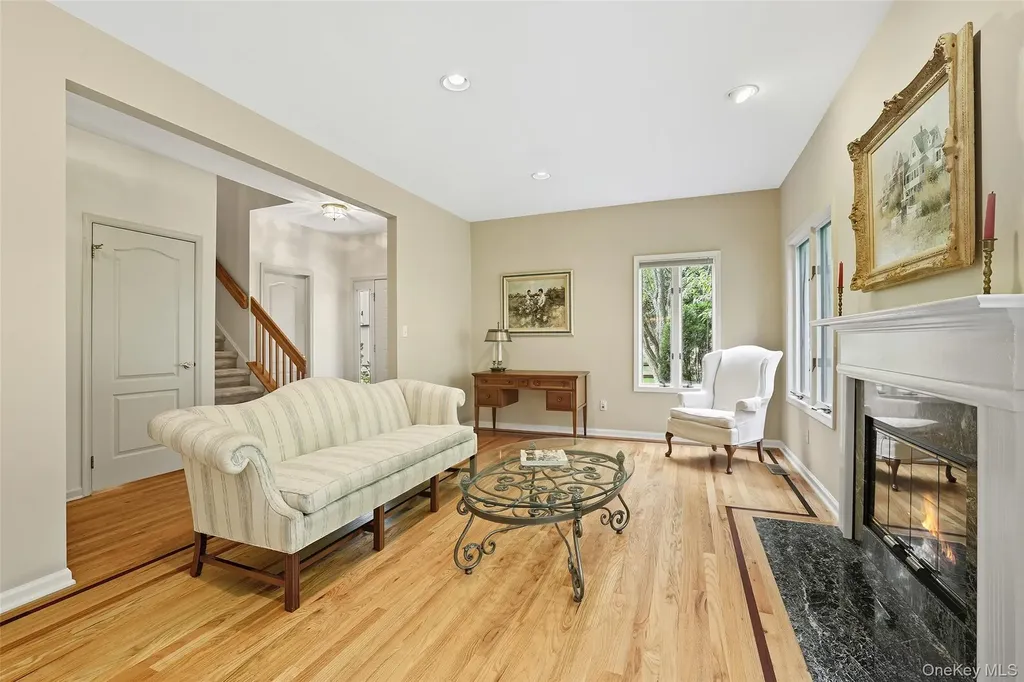 8 Persimmon Lane White Plains NY 10605