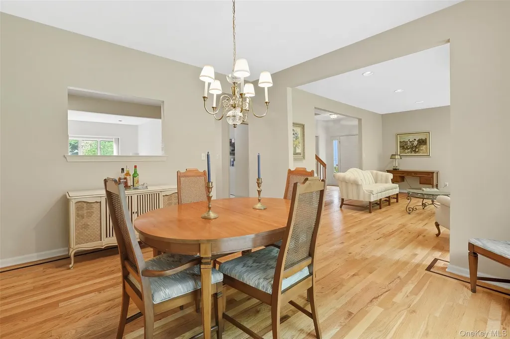 8 Persimmon Lane White Plains NY 10605
