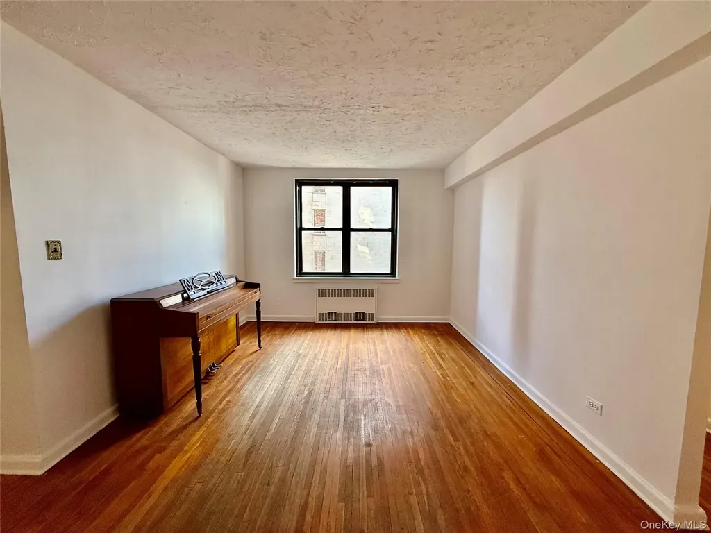 112-24 Northern Boulevard Corona NY 11368