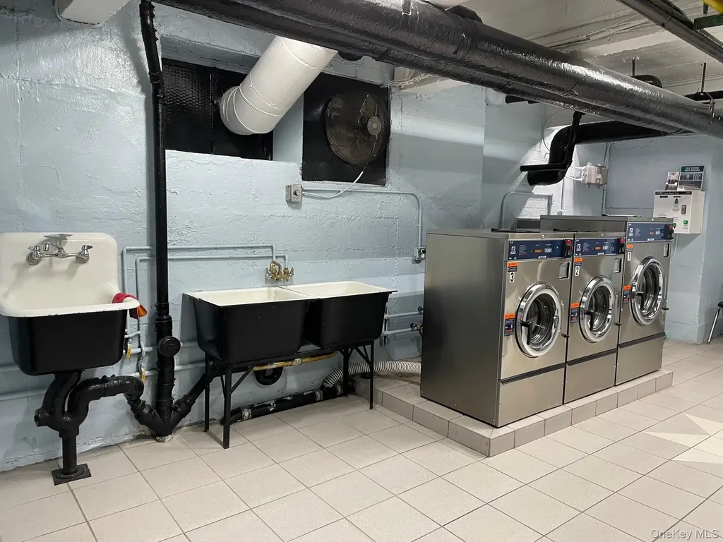 112-24 Northern Boulevard Corona NY 11368