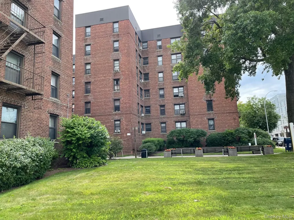 112-24 Northern Boulevard Corona NY 11368