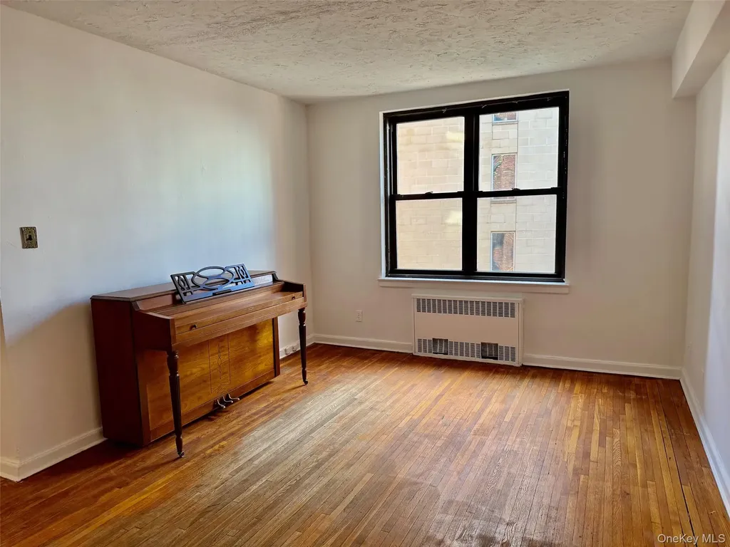 112-24 Northern Boulevard Corona NY 11368