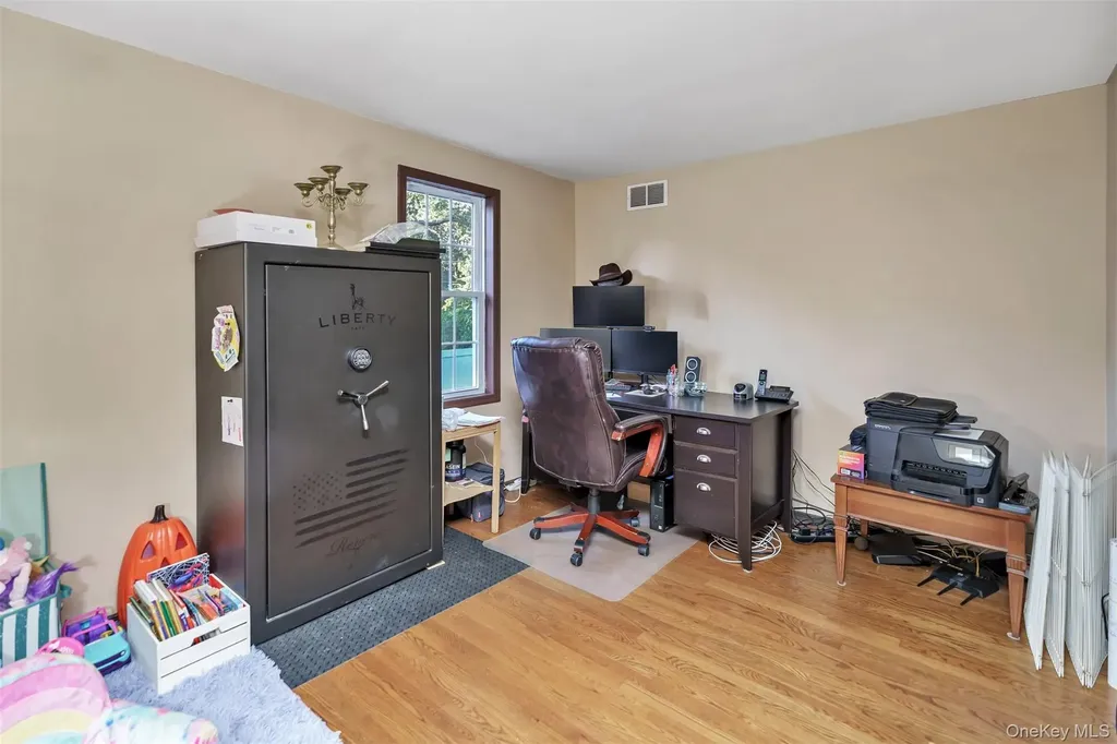 81 Beach Road Wading River NY 11792