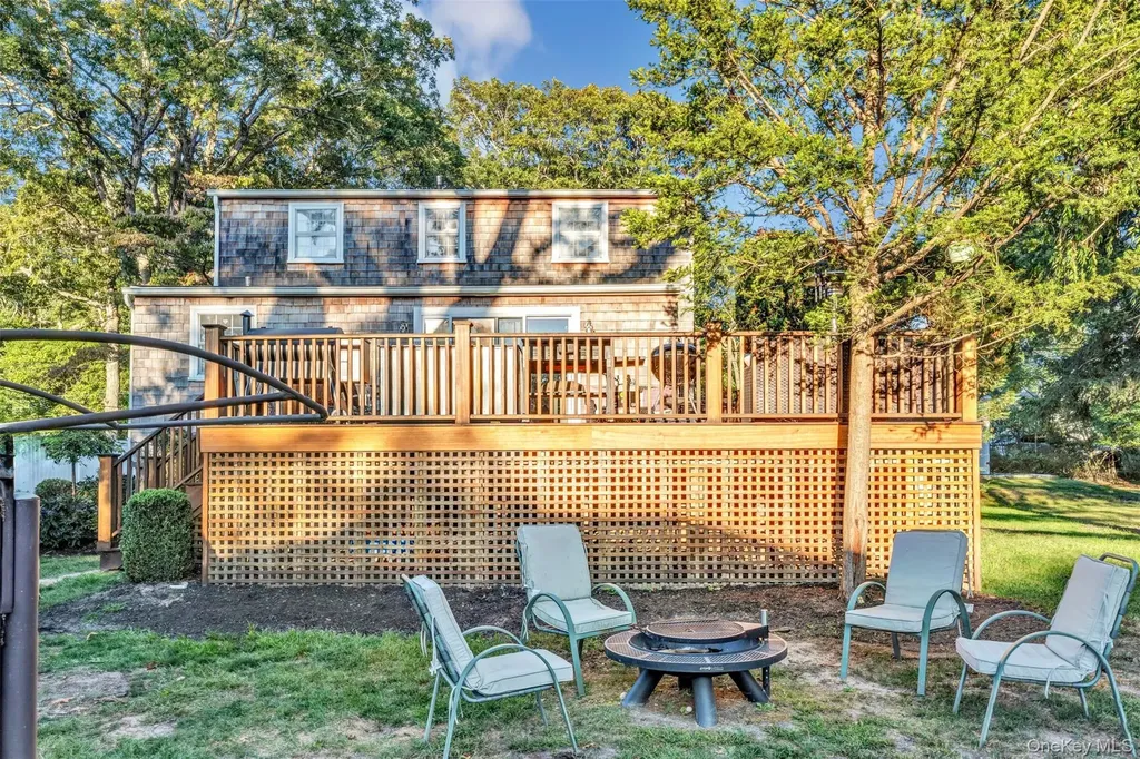 81 Beach Road Wading River NY 11792